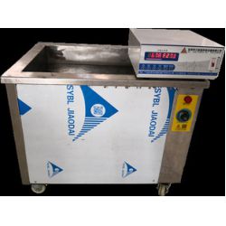Ultrasonic cleaning machine, cleaning equipment, vibration plate, non-standard vibration plate
